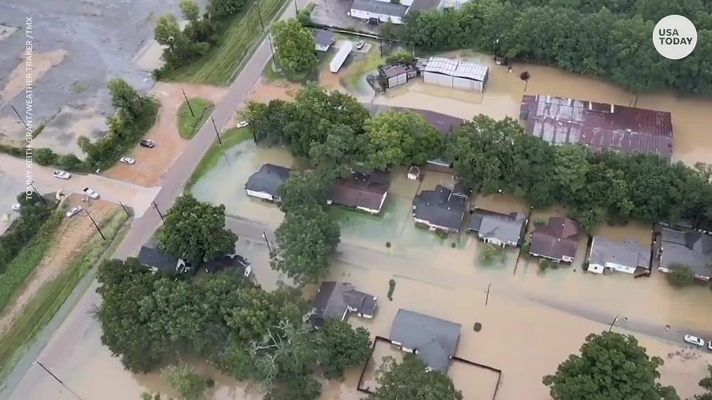 Mississippi flooding: The mayor of Mississippi issues a warning to citizens to leave 1 Mississippi flood